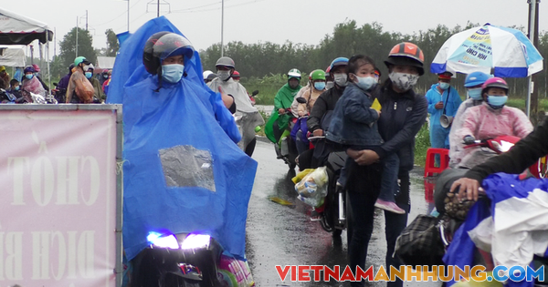 Công điện của Thủ tướng: Bố trí chuyên chở nếu người dân không có phương tiện phù hợp