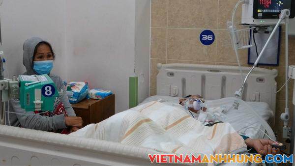 3 người tử vong, nhiều người nguy kịch do ngộ độc rượu