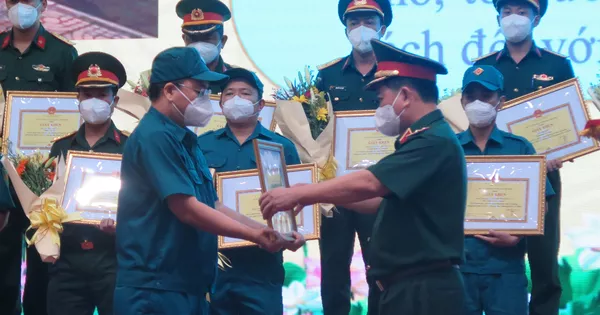 Sau “trận chiến” với dịch bệnh Covid-19, lãnh đạo Bộ Tư lệnh TP HCM gửi lời tri ân đến gia đình cán bộ, chiến sĩ