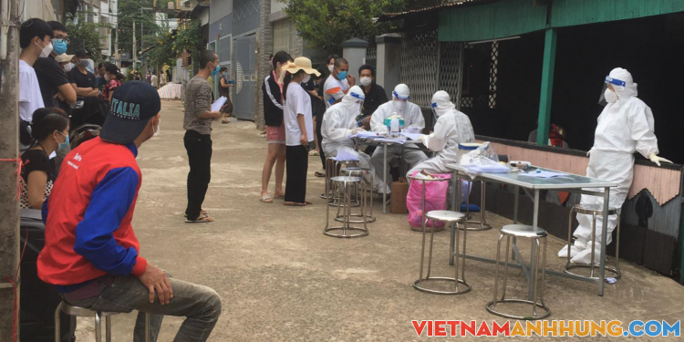 Thêm 2 nhân viên y tế, gần 50 ca mắc Covid-19 ngoài cộng đồng