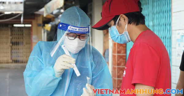 Ngày 28-10, số ca tử vong do Covid-19 ở TP HCM giảm sâu trong gần 3 tháng qua