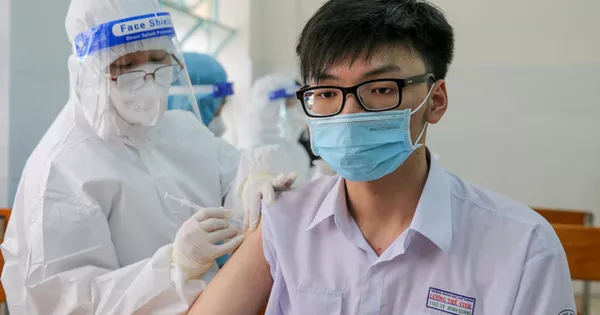 Tiêm vắc-xin Covid-19 cho trẻ em: Chuyên gia lưu ý những việc cần tránh sau tiêm