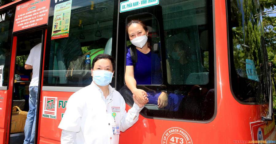 Bệnh viện T.Ư Huế tiếp tục chi viện 50 nhân viên y tế vào TP.HCM cứu bệnh nhân Covid-19 nặng