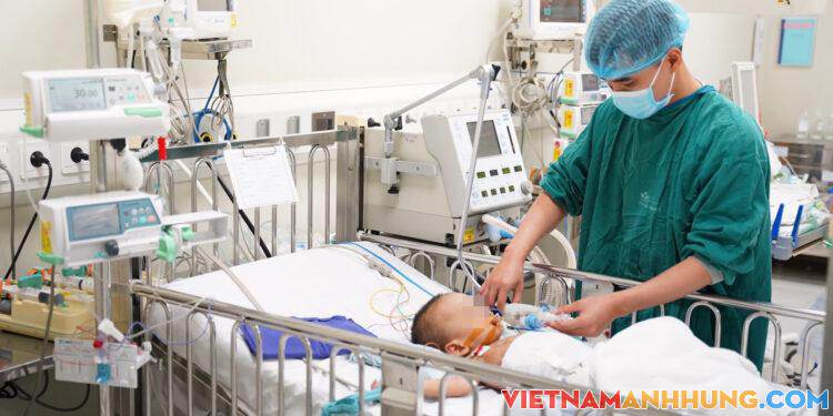 Xót xa bé 20 tuổi hoại tử bộ phận sinh dục vì gia đình tự đắp lá chữa nhọt