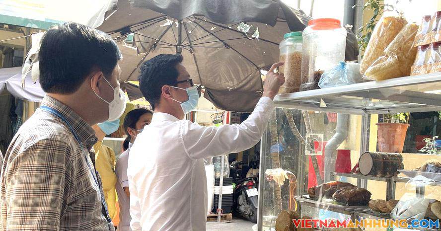 Giám sát chặt an toàn thực phẩm thức ăn mang về trong mùa dịch Covid-19