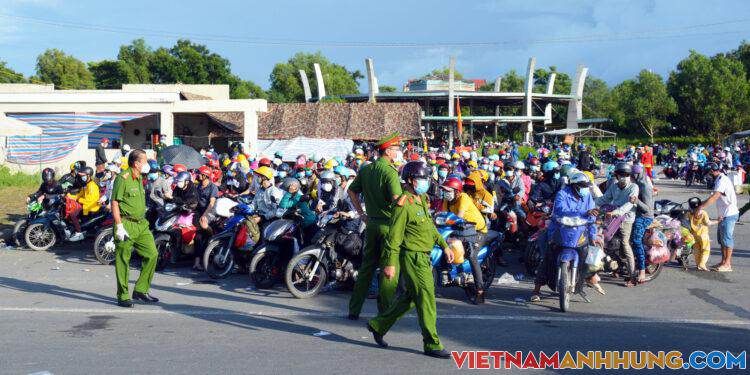 Hơn 18.000 người về địa phương, tỉnh nỗ lực hỗ trợ tiền và nhu yếu phẩm