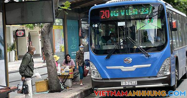 Xe khách, xe buýt, ôtô công nghệ ở TP HCM hoạt động trở lại từ 5-10