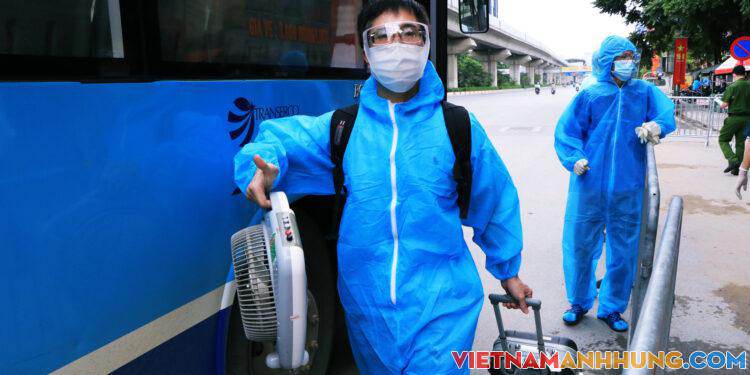 Người tiêm đủ 2 mũi vaccine vẫn phải cách ly tập trung khi từ TP.HCM về Hà Nội là không hợp lý