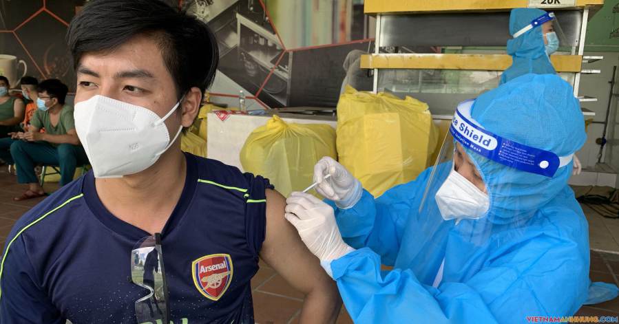 Còn 4% người trên 18 tuổi chưa tiêm vaccine mũi 1