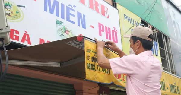 VIDEO: Quán ăn, cà phê tại TP HCM tất bật chuẩn bị, nóng lòng chờ bán tại chỗ