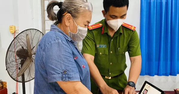 CLIP: Nghe sẽ tích hợp “thẻ xanh”, nhiều người “nôn” có căn cước gắn chip