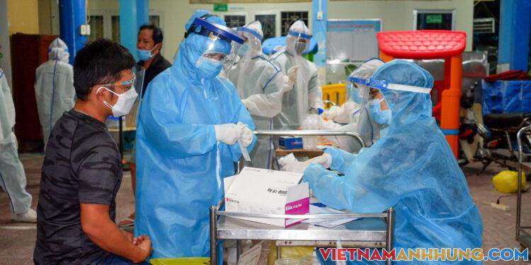 Những người nào phải xét nghiệm Covid-19 khi di chuyển?