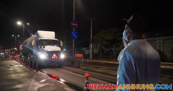 Người dân miền Tây bắt đầu quay trở lại TP HCM làm việc