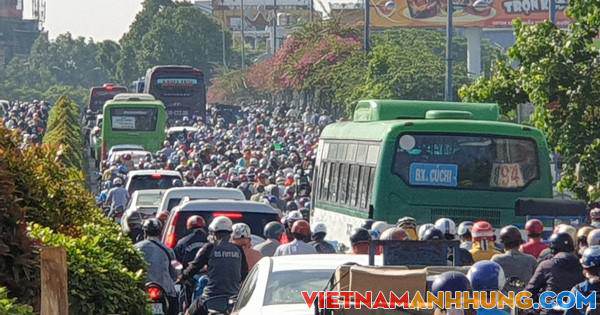 Đề xuất lập dự án thu phí ô tô vào trung tâm TP HCM