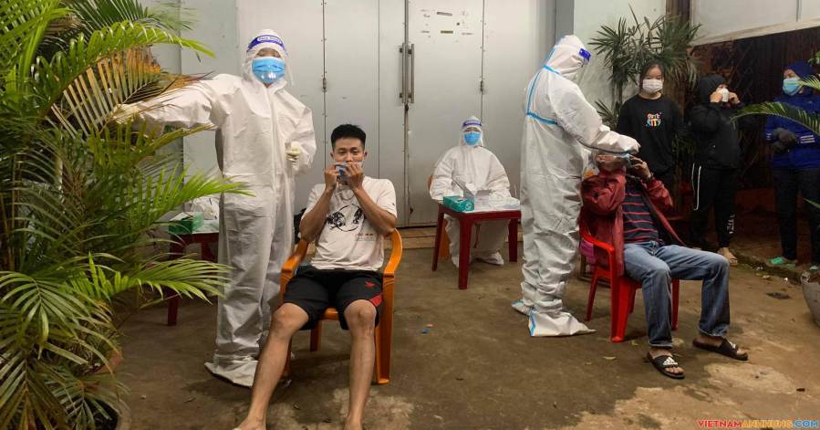 Bệnh nhân Covid-19 tăng đột biến, hàng loạt trường hợp không rõ nguồn lây