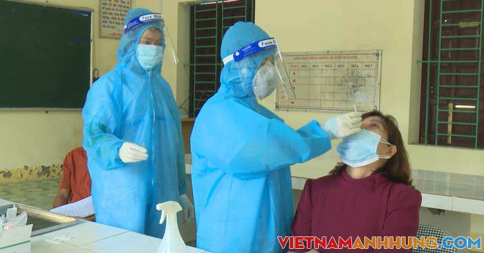 Thêm 24 ca dương tính SARS-CoV-2, Phú Thọ thần tốc truy vết, xét nghiệm nhanh “chặn” các ổ dịch