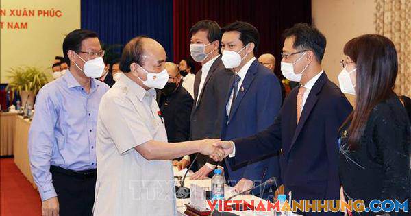 Chủ tịch nước Nguyễn Xuân Phúc gặp mặt Hội Doanh nghiệp trẻ Việt Nam