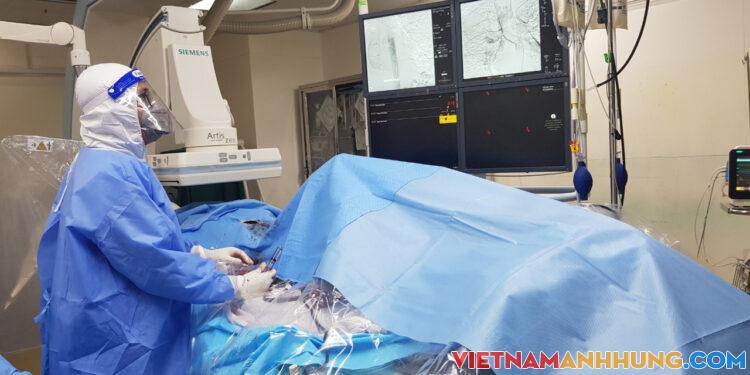 Cứu sống bệnh nhân Covid-19 nguy kịch ho ra máu, thở máy, ECMO kéo dài