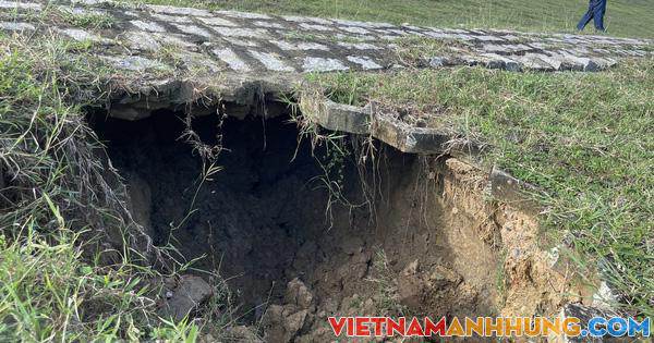 Cận cảnh hồ thủy lợi 75 triệu mét khối bị xói lở, hở hàm ếch