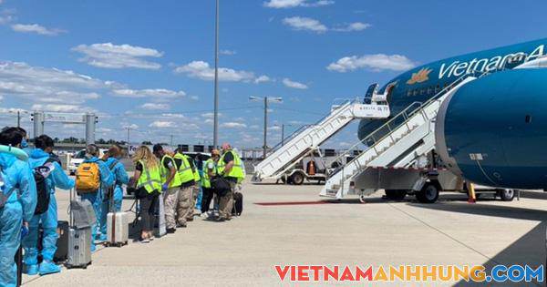 Khi nào có thể mua vé của Vietnam Airlines bay từ Mỹ về Việt Nam?