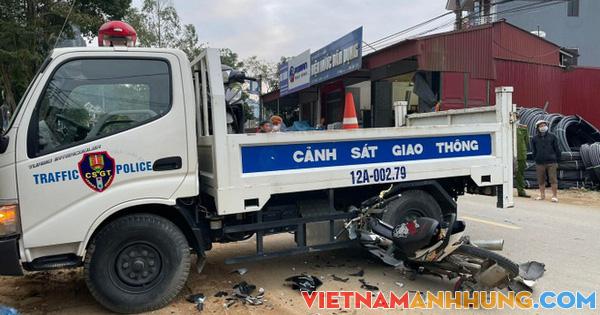 Xác minh thông tin CSGT dùng xe chuyên dụng chặn đường khiến học sinh gặp tai nạn