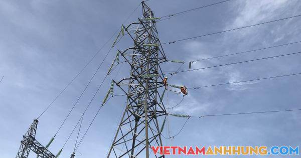 PC Quảng Ngãi: Tăng cường củng cố lưới điện 110kV trong mùa mưa bão