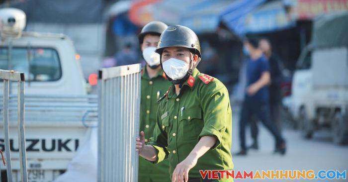 Vì sao Hà Nội ghi nhận số ca mắc Covid-19 cao kỷ lục?