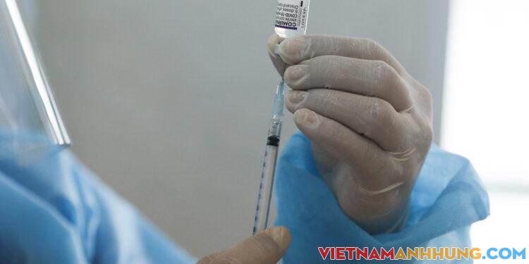 18 trẻ nhỏ bị tiêm nhầm vaccine Covid-19