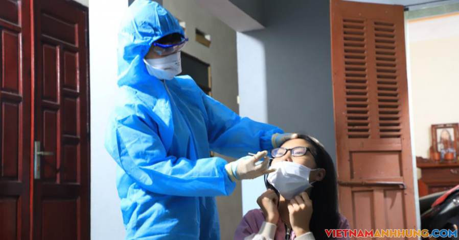 Thêm 10 ca mắc Covid-19, nâng cấp độ dịch của 1 xã