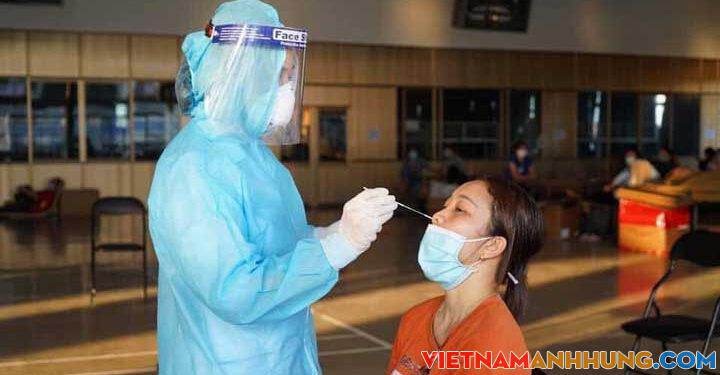 Số ca mắc Covid-19 tăng, 2 phường “đổi màu”, điều trị F0 tại nhà