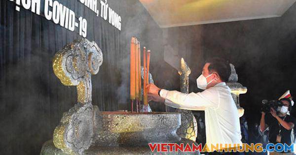 Lắng lòng tưởng nhớ, tri ân