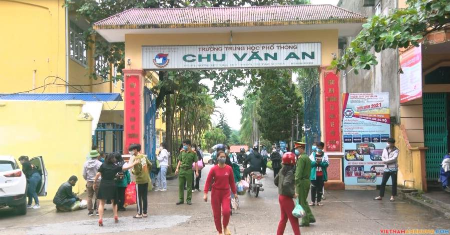 Cách ly 285 giáo viên, học sinh