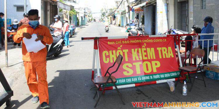 Covid-19 diễn biến phức tạp, Phan Thiết huy động y, bác sĩ nghỉ hưu tham gia chống dịch