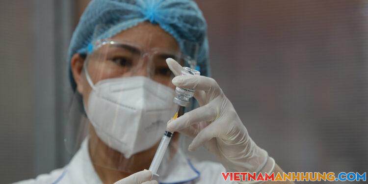 Dịch Covid-19 ngày 18/11 tiếp tục tăng vượt hơn 10.000 ca nhiễm