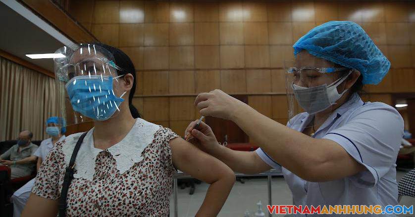 Số ca Covid-19 trong cộng đồng “nhảy múa”, bản đồ dịch ở nhiều địa phương “đổi màu” liên tục