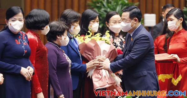 Thành lập Tổ chức nghị sĩ hữu nghị, Nhóm nữ đại biểu Quốc hội và Nhóm đại biểu Quốc hội trẻ