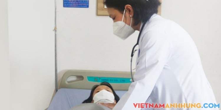 Mổ thành công ca sinh 3 của sản phụ bị buồng trứng đa nang, đón 3 bé trai chào đời