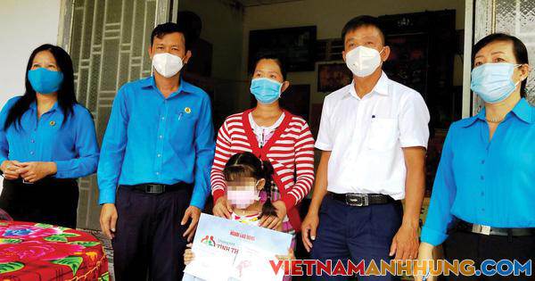 Chương trình “Tình thương cho em”: Sẻ chia với trẻ mồ côi vì Covid-19