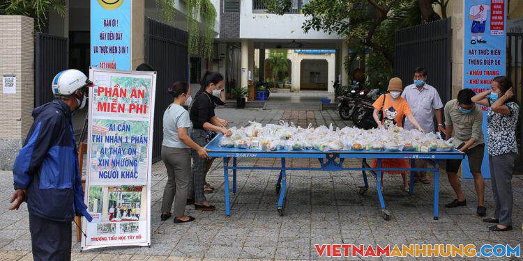 ‘Bếp ăn 0 đồng’ của thầy cô giáo