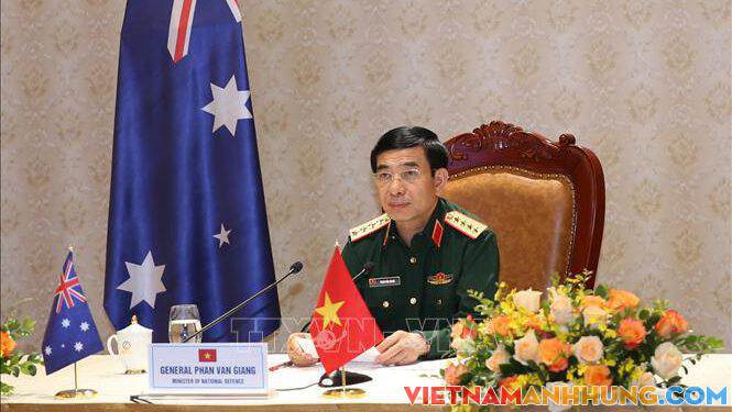 Bộ trưởng Bộ Quốc phòng Việt Nam điện đàm với Bộ trưởng Bộ Quốc phòng Australia