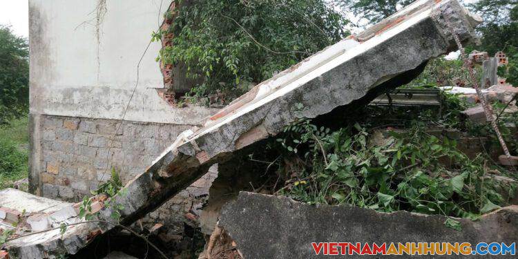 Dỡ nhà hoang lấy phế liệu bị tường đè chết