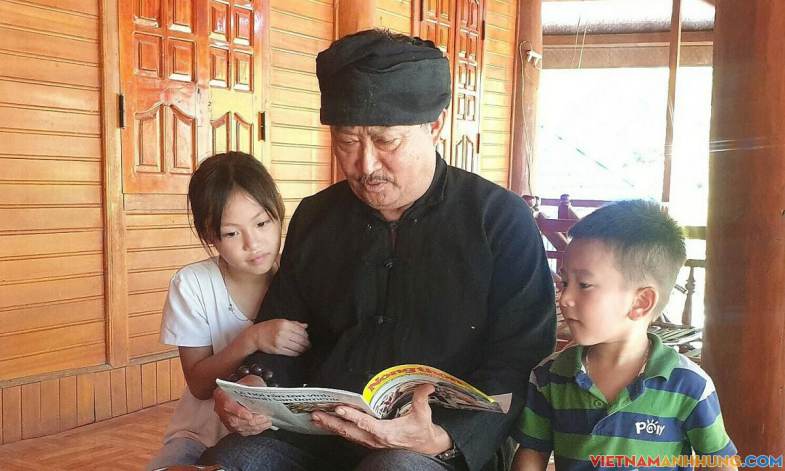 Dòng họ Hà Nhì ham học