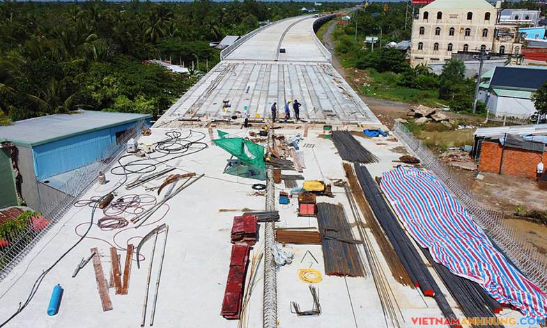 Đường dẫn cầu Mỹ Thuận 2 hoàn thành 70%