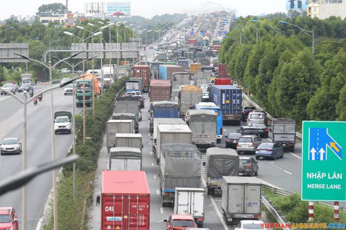 Đường vành đai 3 lại ùn tắc hơn 5 km