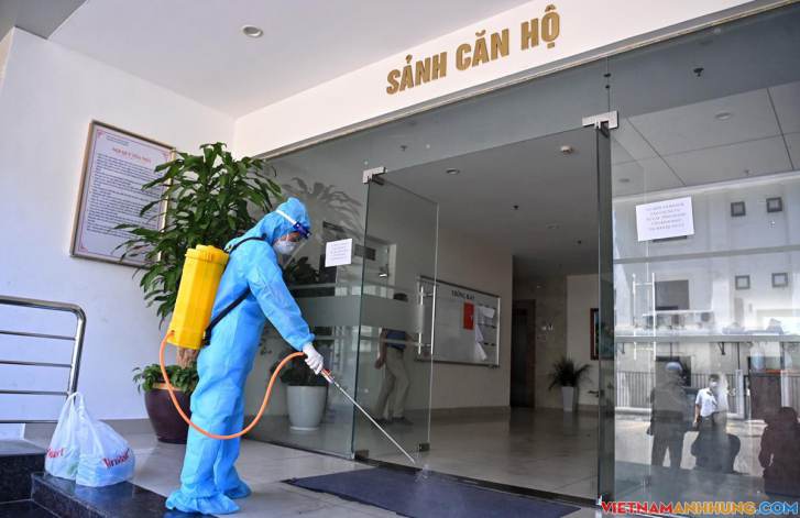 Hà Nội nghiên cứu ‘nguy cơ khi đi thang máy với F0’