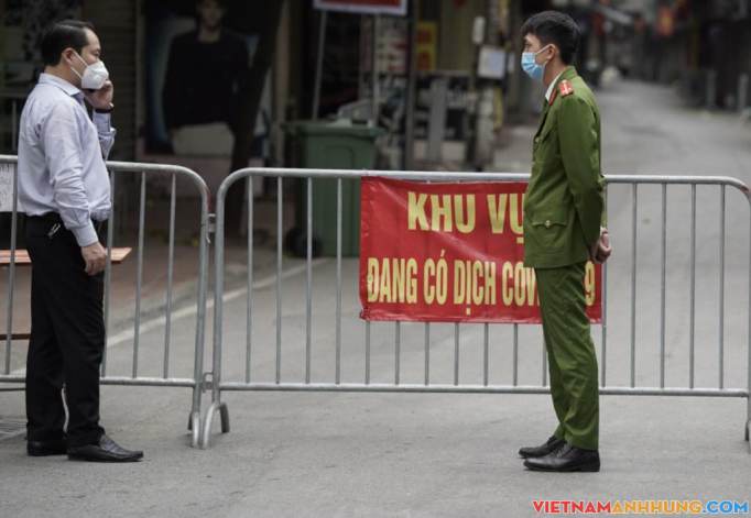 Hàng trăm xã, phường ‘chuyển màu’ cấp độ dịch bệnh