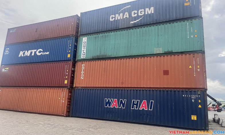 Hàng viện trợ ‘mắc kẹt’ ở cảng