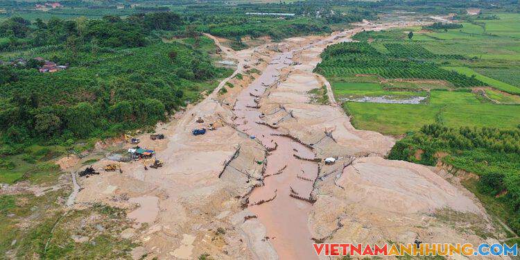 Lơ là chống dịch, chủ tịch xã bị đình chỉ công tác