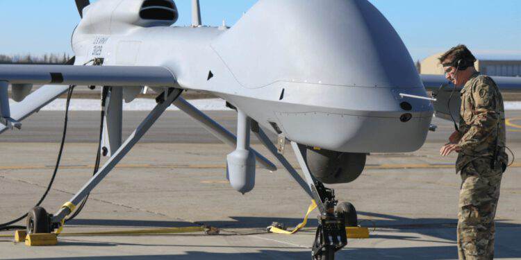 Máy bay không người lái bí ẩn của Mỹ có thể chở 16 tên lửa ‘Lửa địa ngục’