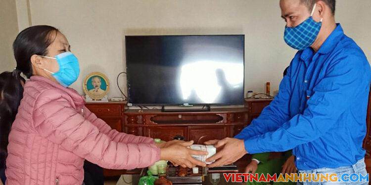 Người đàn ông trả lại 400 triệu đồng nhặt được